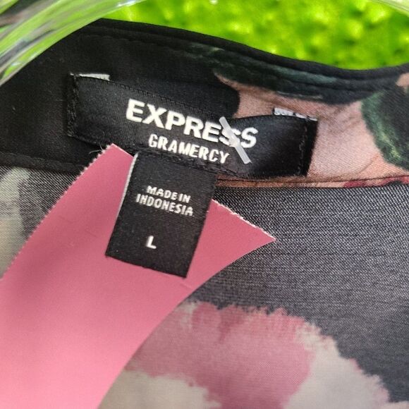 Express Black and Pink Flutter Sleeve Blouse with Peter Pan Collar - Picture 2 of 3